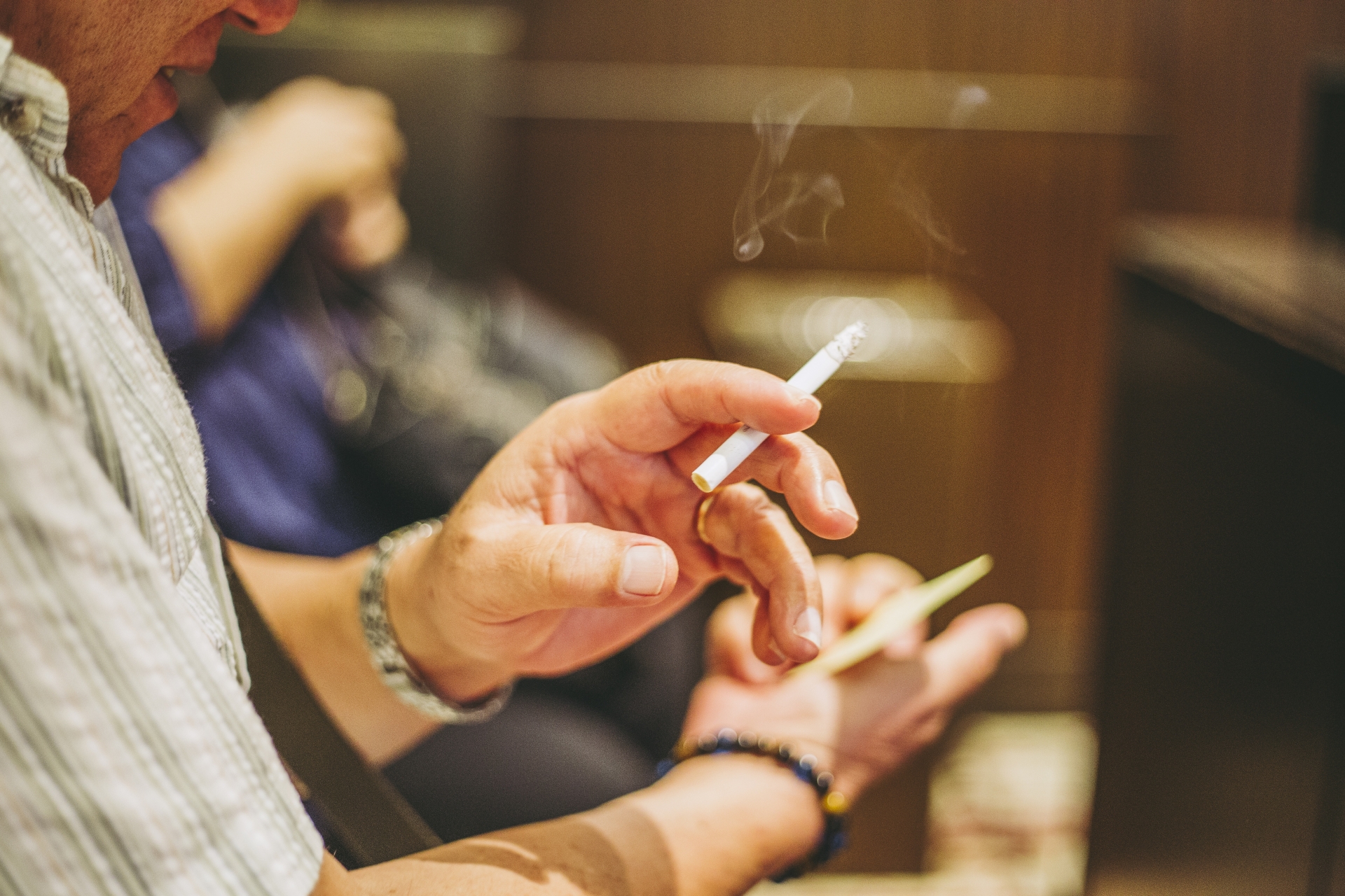 パチンコ業界の喫煙所問題について考える 全面禁煙vs喫煙専用室を作るか Its A Smoking Room